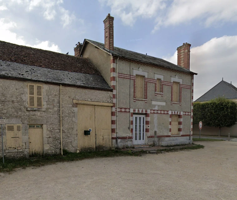 Extérieur résidentiel contemporain avec architecture moderne minimaliste